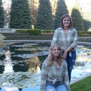 Meet your Posher, Cassandra